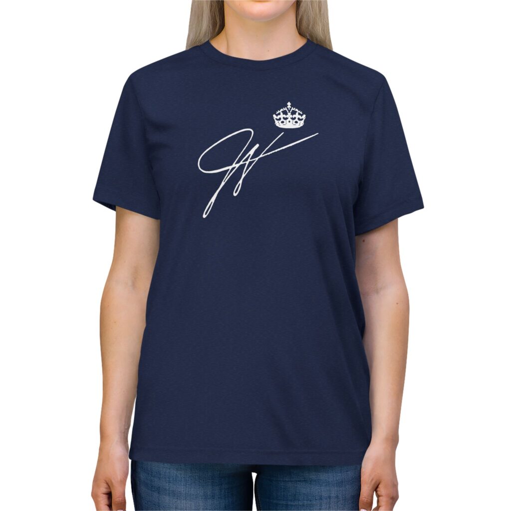 Casual Crown Tee – Perfect Blend of Style & Comfort